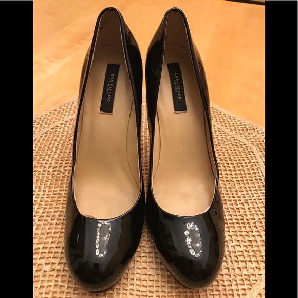 ANN TAYLOR BLACK SZ8M PATENT PUMP - Picture 5 of 7